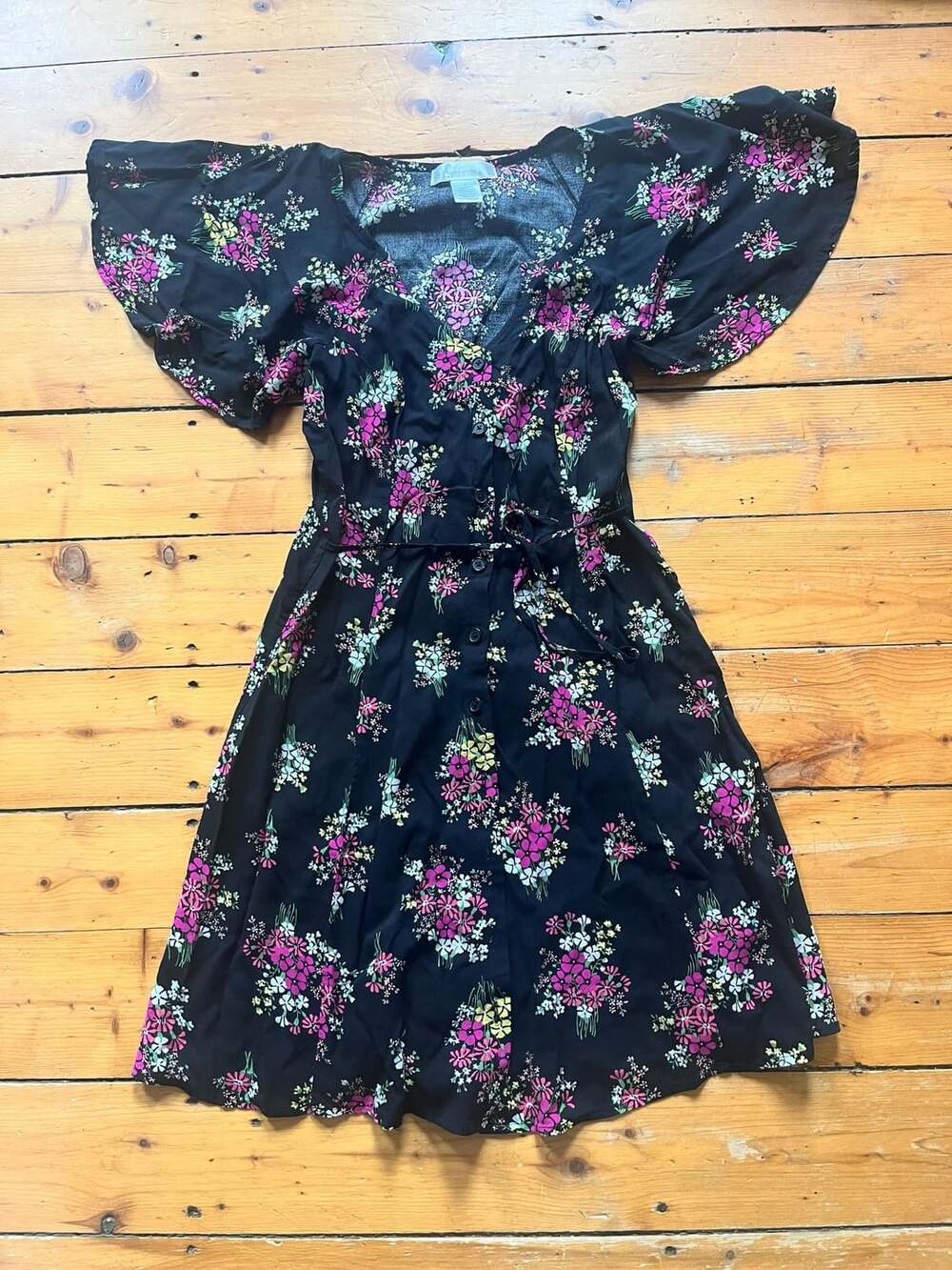 Band Of Gypsies Floral Button Front Dress Black Rayon Flutter Sleeve Cottagecore
